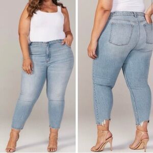 Plus Size Abercrombie & Fitch Light Wash Ankle Jeans Size 24W